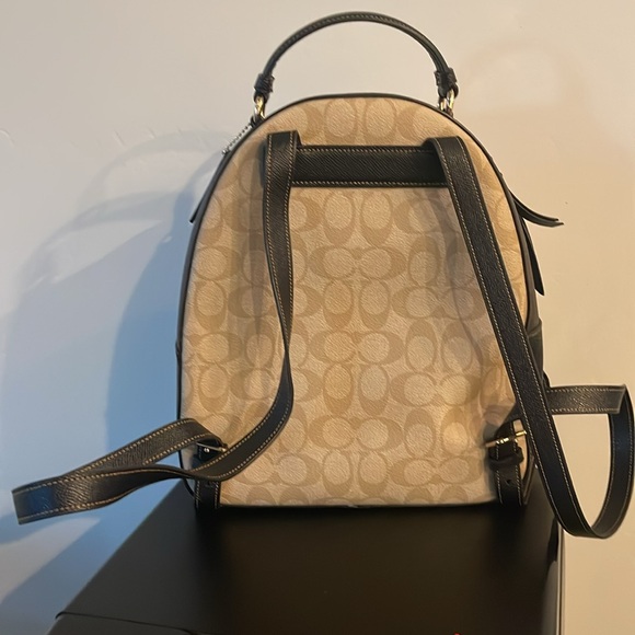 Coach Jordyn Backpack - Picture 2 of 6